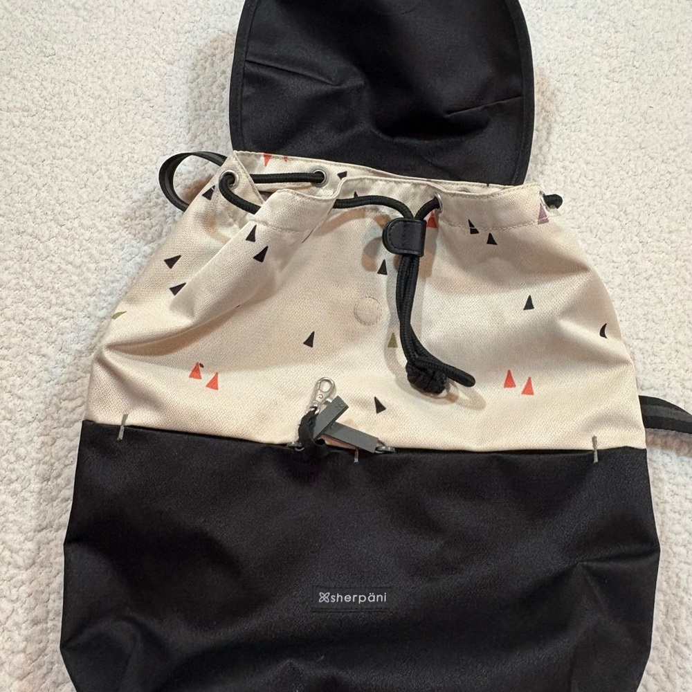 Sherpani Black and Cream Triangle Print Backpack - Picture 7 of 15